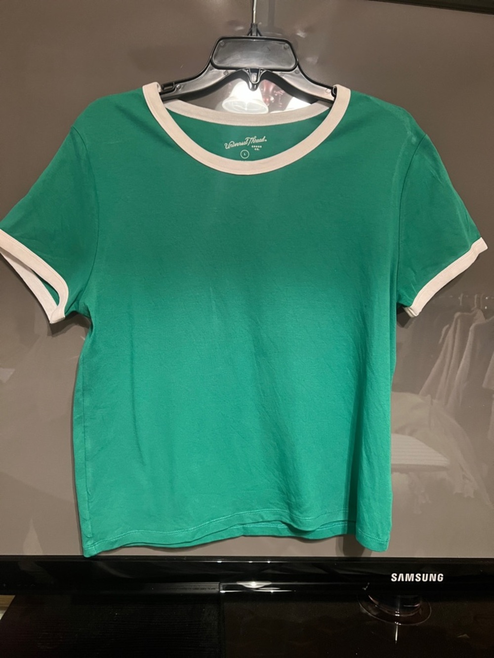 Universal Thread Sweatshirt, Tee, and Sweatpants - Picture 11 of 15